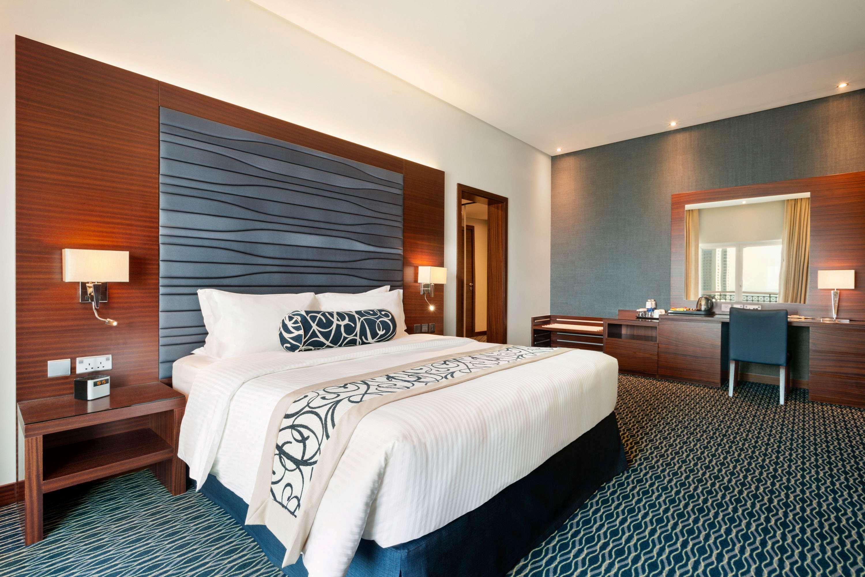 Ramada By Wyndham Manama City Centre Esterno foto