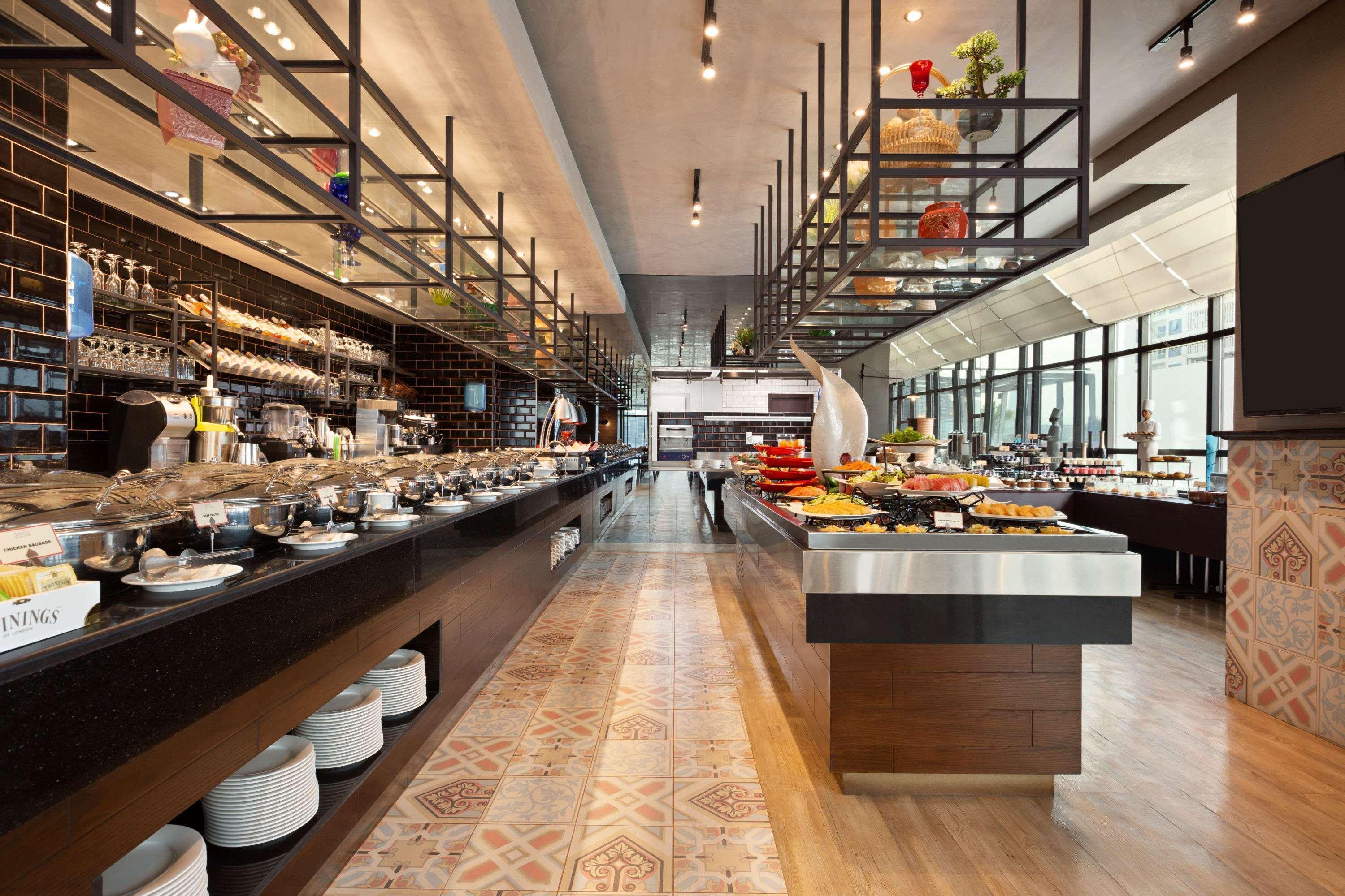 Ramada By Wyndham Manama City Centre Esterno foto