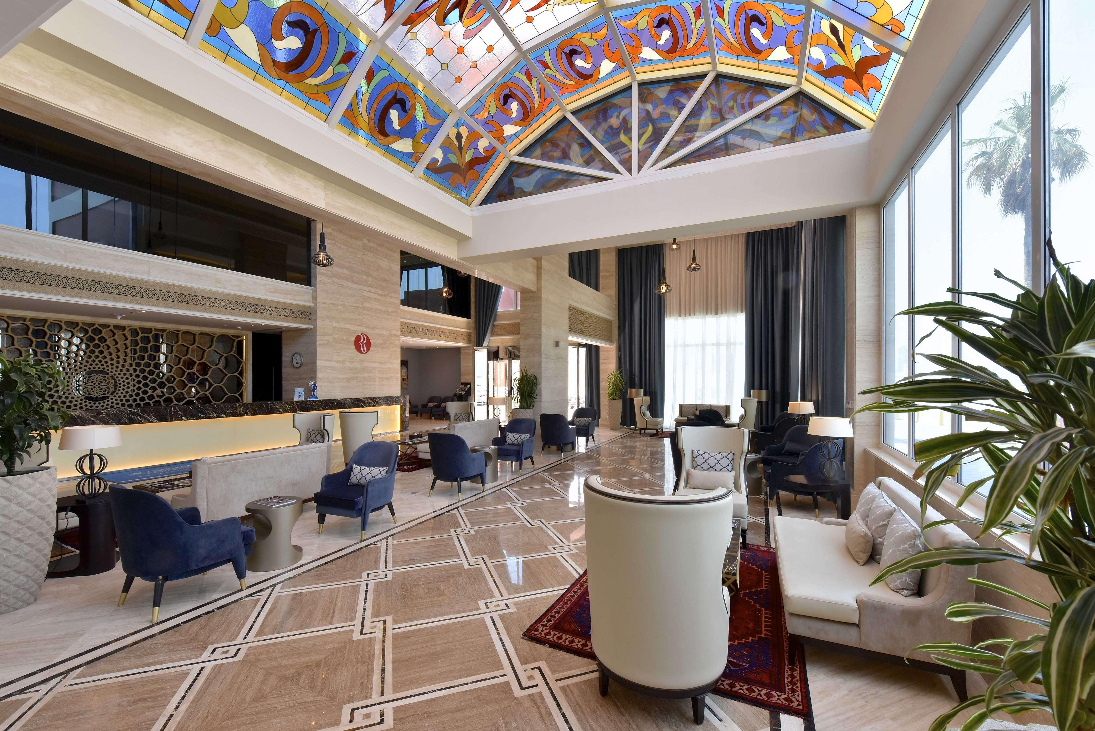 Ramada By Wyndham Manama City Centre Esterno foto