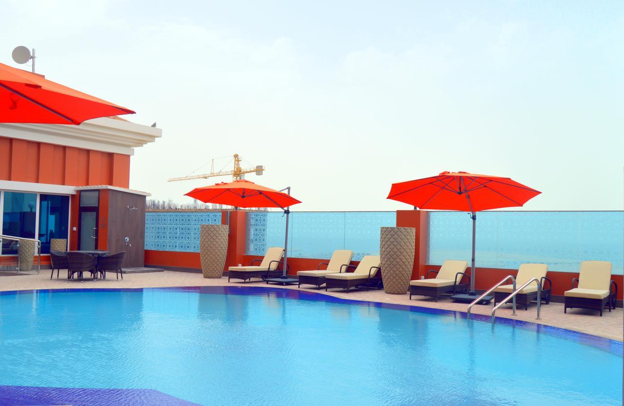 Ramada By Wyndham Manama City Centre Esterno foto
