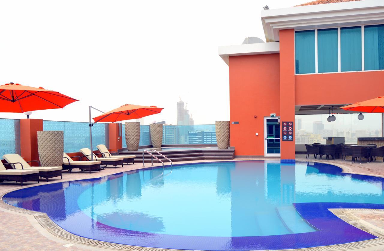 Ramada By Wyndham Manama City Centre Esterno foto